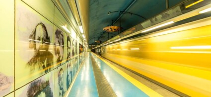 Metro de Nápoles y Estaciones del Arte