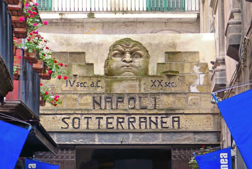Naples Souterraine
