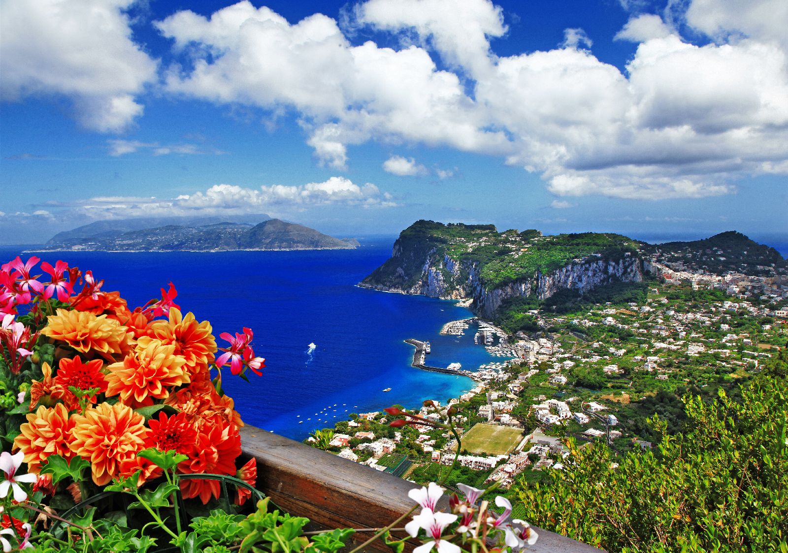 Isola Di Capri: Cosa Vedere E Cosa Fare Spiagge Ed Eventi 2023 | chegos.pl